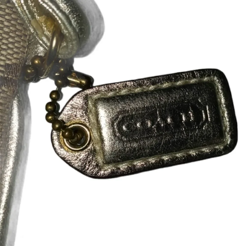 Coach Mini - Picture 4 of 6